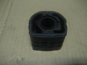 Első lengőkar hátsó szilent, Suzuki Swift II