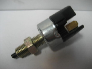 Féklámpa kapcsoló 