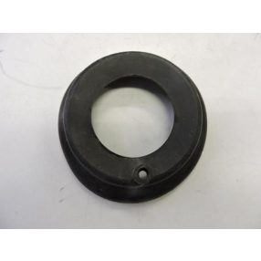   Skoda 105, 120 üzemanyag beöntő cső tömítő gyűrű sárvédőben - 113691804.