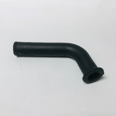 Skoda 105, 120, 130 első sárvédő mögött víz kivezető gumi cső - 113790970