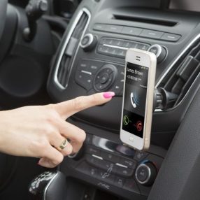 Telefontartó szellőzőrácsba, mágneses